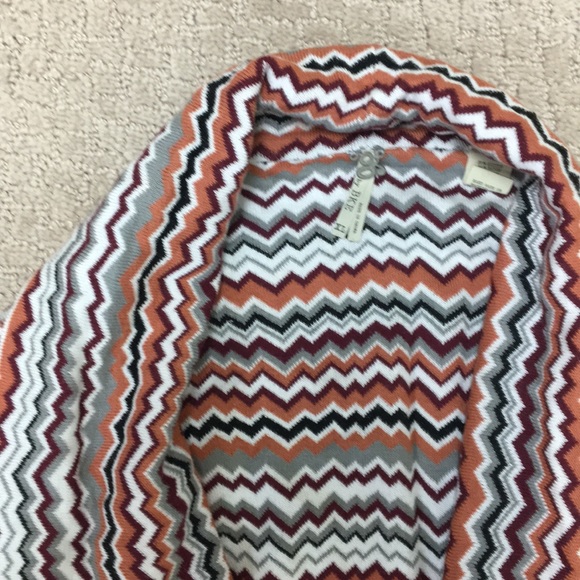 BKE Sweater - Picture 2 of 7